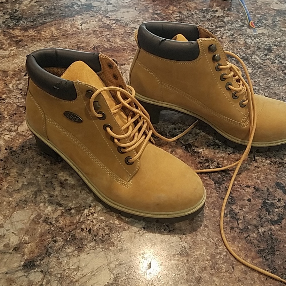 Lugs with a heel 8.5 tan